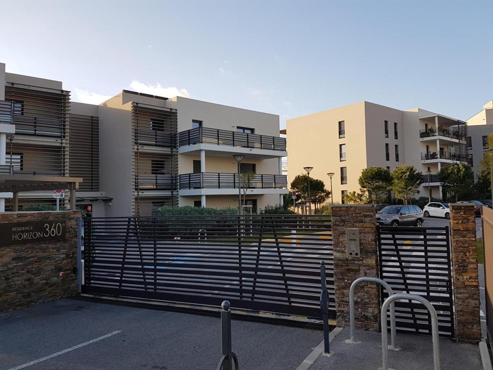 Appt Confort 3 Pieces Avec Terrasse Et Piscine A Saint-Raphael - Fr-1-226A-124 Bagian luar foto
